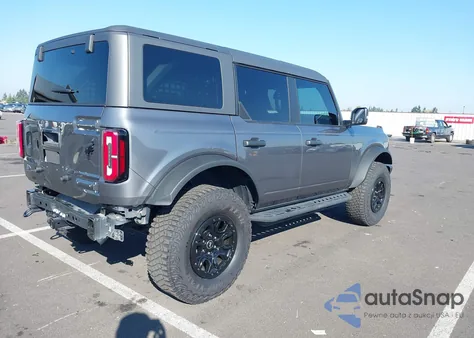 2023 Ford Bronco Wildtrak z USA, uszkodzony, nr VIN 1FMEE5DP3PLB31570